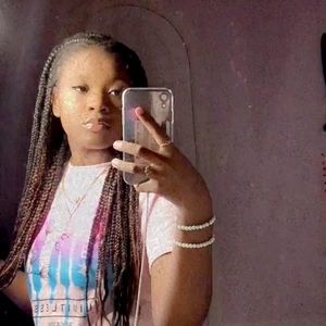 Meet your Posher, Ariel